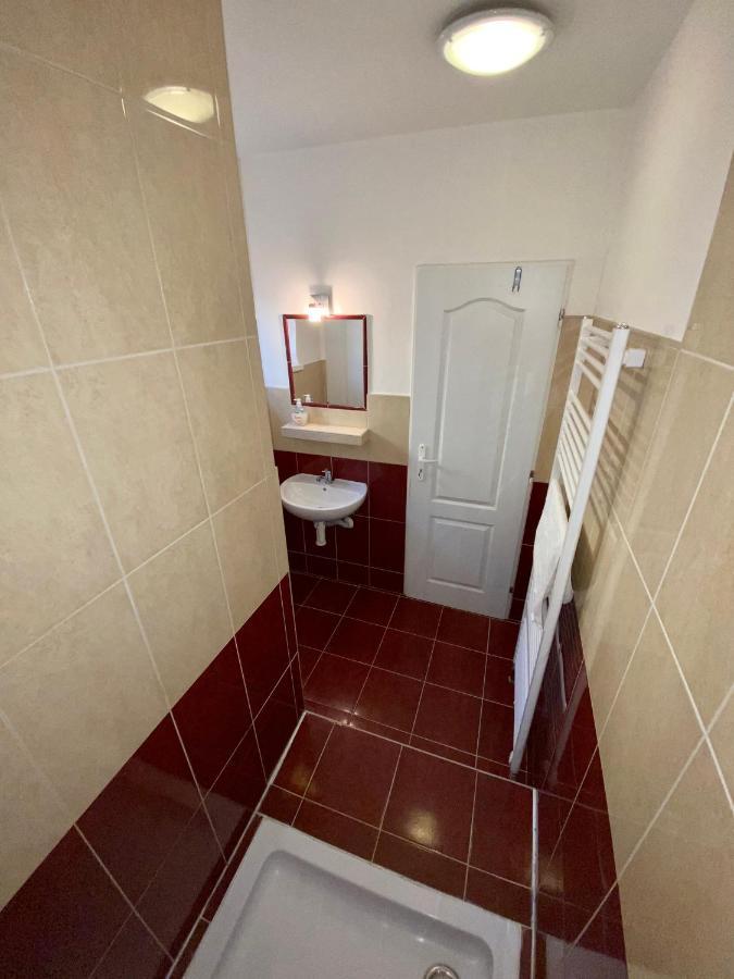 Apartmánový dom Flóra Veľký Meder Exterior foto